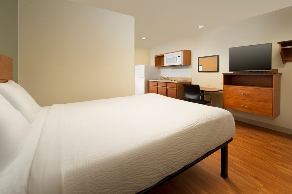 Extended Stay America Select Suites - Colorado Springs Room photo